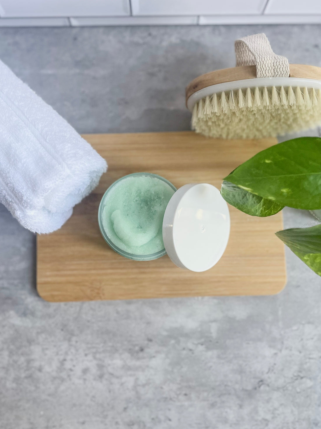 The Ultimate Guide to Using Sugar Scrubs: A Self-Care Ritual